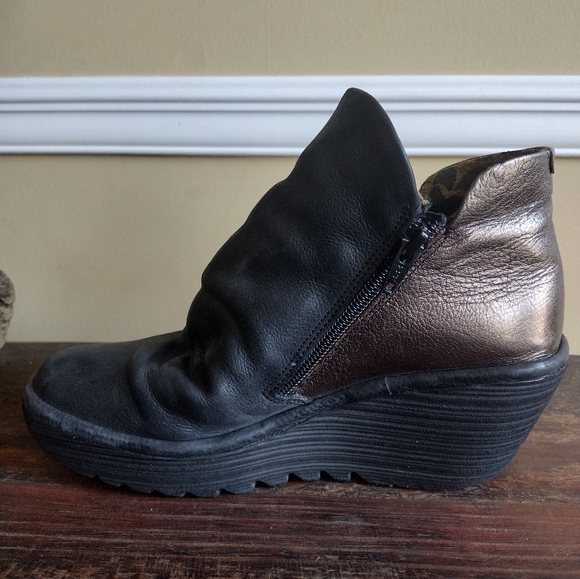Fly London Black Bronze Yip Boots Size 38 (7-7.5) - Picture 3 of 13